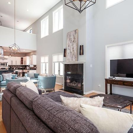 Eclectic Stylish And Cozy Milwaukee Unit Villa Екстериор снимка