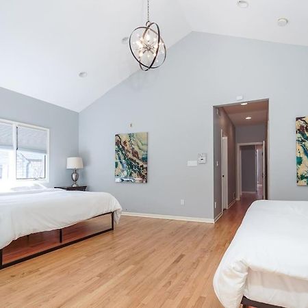 Eclectic Stylish And Cozy Milwaukee Unit Villa Екстериор снимка