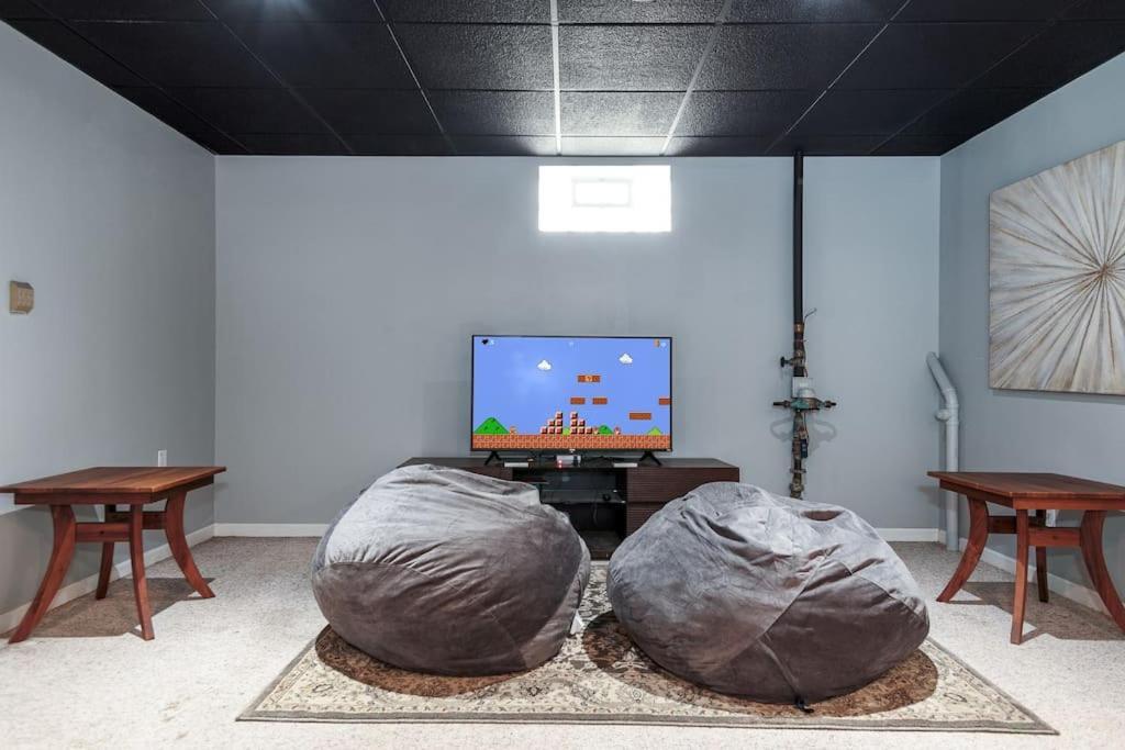 Eclectic Stylish And Cozy Milwaukee Unit Villa Екстериор снимка