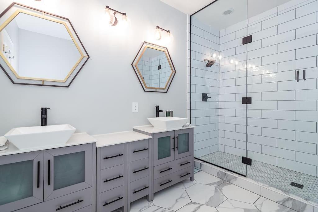 Eclectic Stylish And Cozy Milwaukee Unit Villa Екстериор снимка